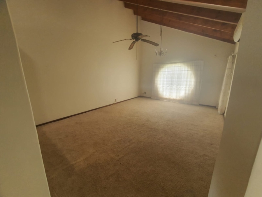 To Let 3 Bedroom Property for Rent in Beacon Bay Eastern Cape